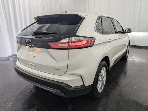 Used 2024 Ford Edge SEL w/ Convenience Package image 7