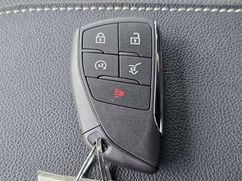 Certified 2024 Chevrolet Traverse RS FWD image 42