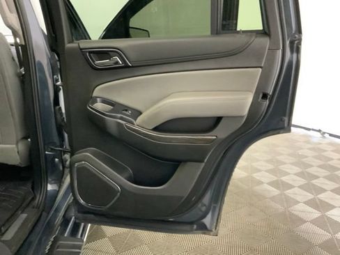 Used 2019 Chevrolet Tahoe LT w/ LT Signature Package AWD/4WD image 30