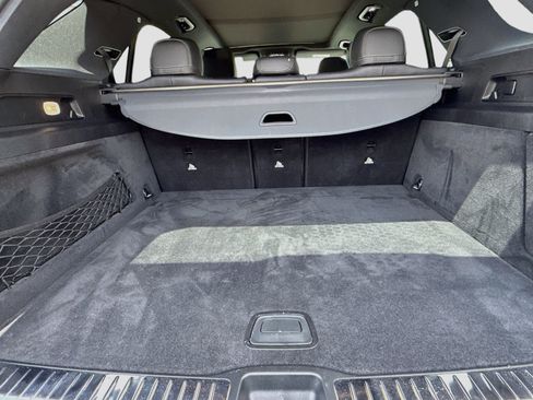 Used 2024 Mercedes-Benz GLE 350 4MATIC w/ Winter Package image 11