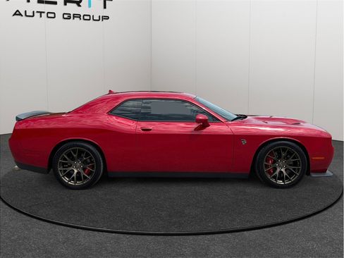 Used 2016 Dodge Challenger SRT Hellcat RWD image 10