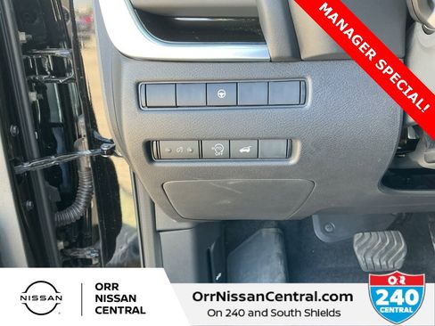 Certified 2025 Nissan Rogue SV image 20