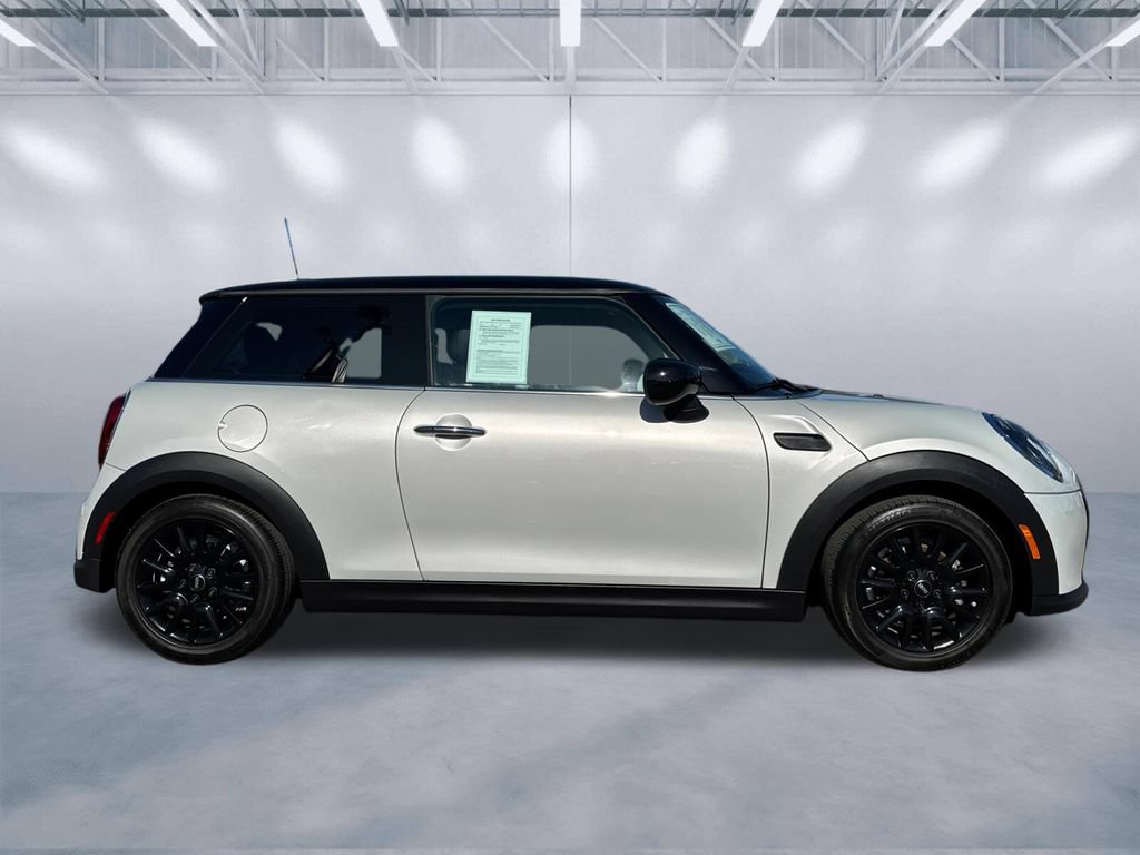 Used 2023 MINI Cooper 2-Door Hardtop FWD image 3