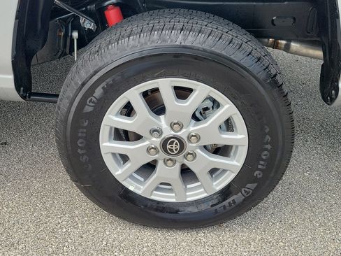 Used 2026 Toyota Tacoma SR5 AWD/4WD image 5