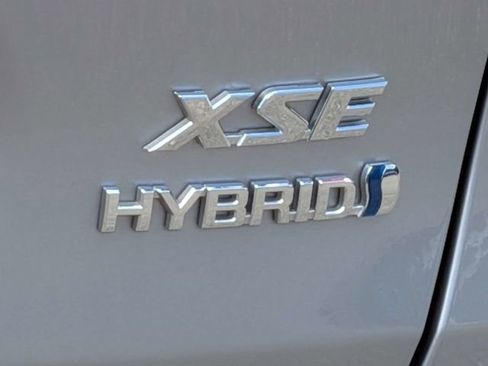 Used 2023 Toyota RAV4 XSE AWD/4WD image 14