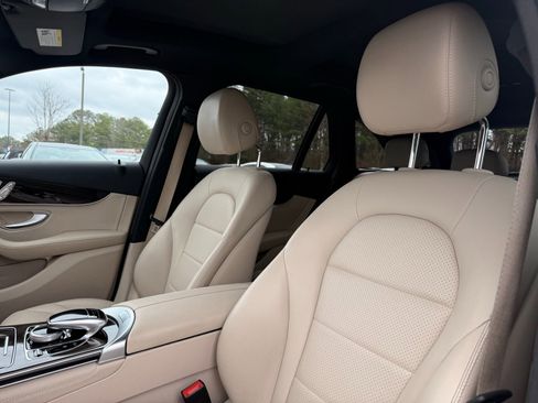 Used 2017 Mercedes-Benz GLC 300 4MATIC image 15