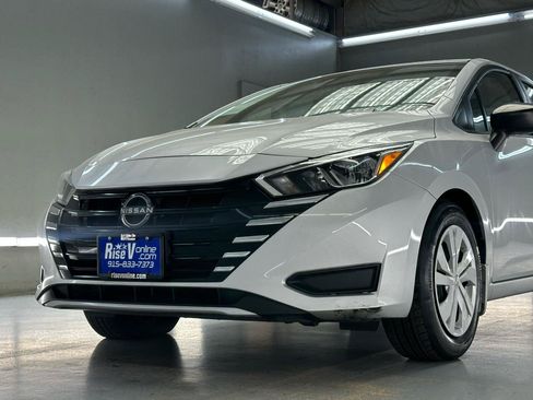 Used 2024 Nissan Versa S w/ Trunk Package FWD image 4