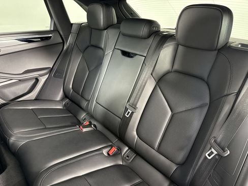 Certified 2026 Porsche Macan S AWD/4WD image 22