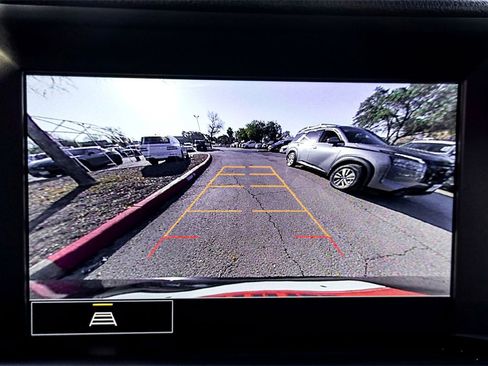 Used 2024 GMC Terrain SLT image 24