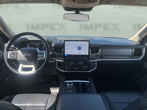 Used 2024 Ford Expedition Max XLT image 14