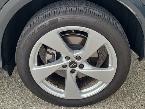 Certified 2025 Audi Q5 Premium Plus w/ Premium Plus AWD/4WD image 10
