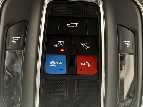 Used 2024 Jeep Wagoneer Series II w/ Flexible Seating Group image 74