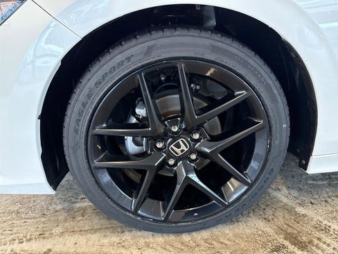Used 2024 Honda Civic Sport image 18