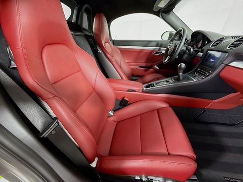 Certified 2025 Porsche 718 Boxster GTS RWD image 24