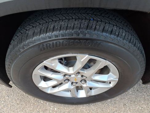 Used 2021 Chevrolet Traverse LS AWD/4WD image 10