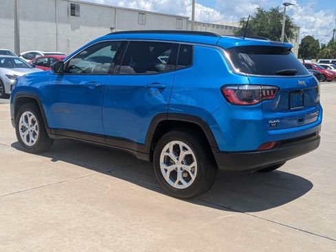 Used 2024 Jeep Compass Latitude AWD/4WD image 8
