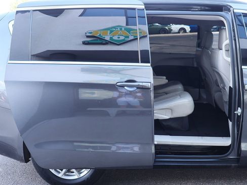 Used 2021 Chrysler Voyager Lxi image 25