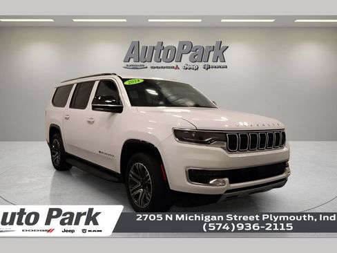 Used 2024 Jeep Wagoneer L Series II w/ Flexible Seating Group AWD/4WD image 1