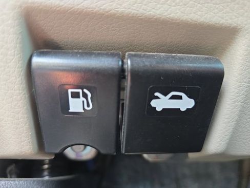 Used 2016 Nissan Sentra SV image 30