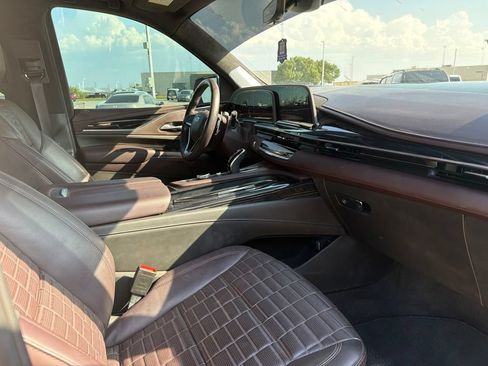Certified 2024 Cadillac Escalade V AWD/4WD image 11