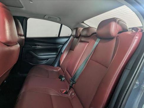 Used 2023 MAZDA MAZDA3 s image 17