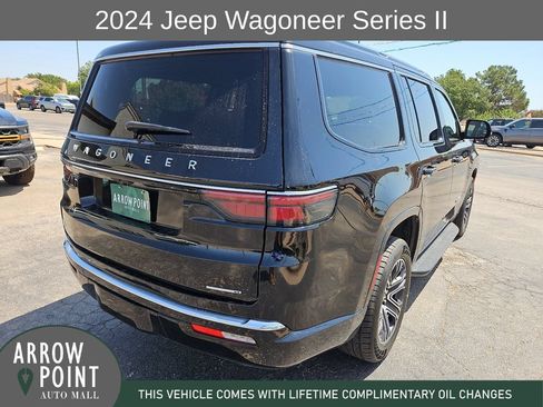 Used 2024 Jeep Wagoneer Series II w/ Flexible Seating Group RWD image 11