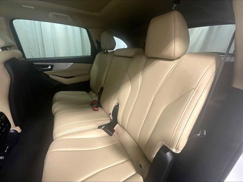 Used 2025 Acura MDX SH-AWD image 15