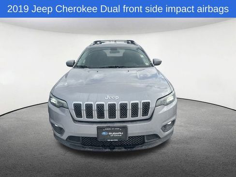 Used 2019 Jeep Cherokee Latitude w/ Popular Appearance Group image 16