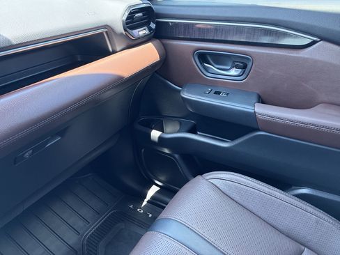 Certified 2024 Honda Pilot Elite image 33