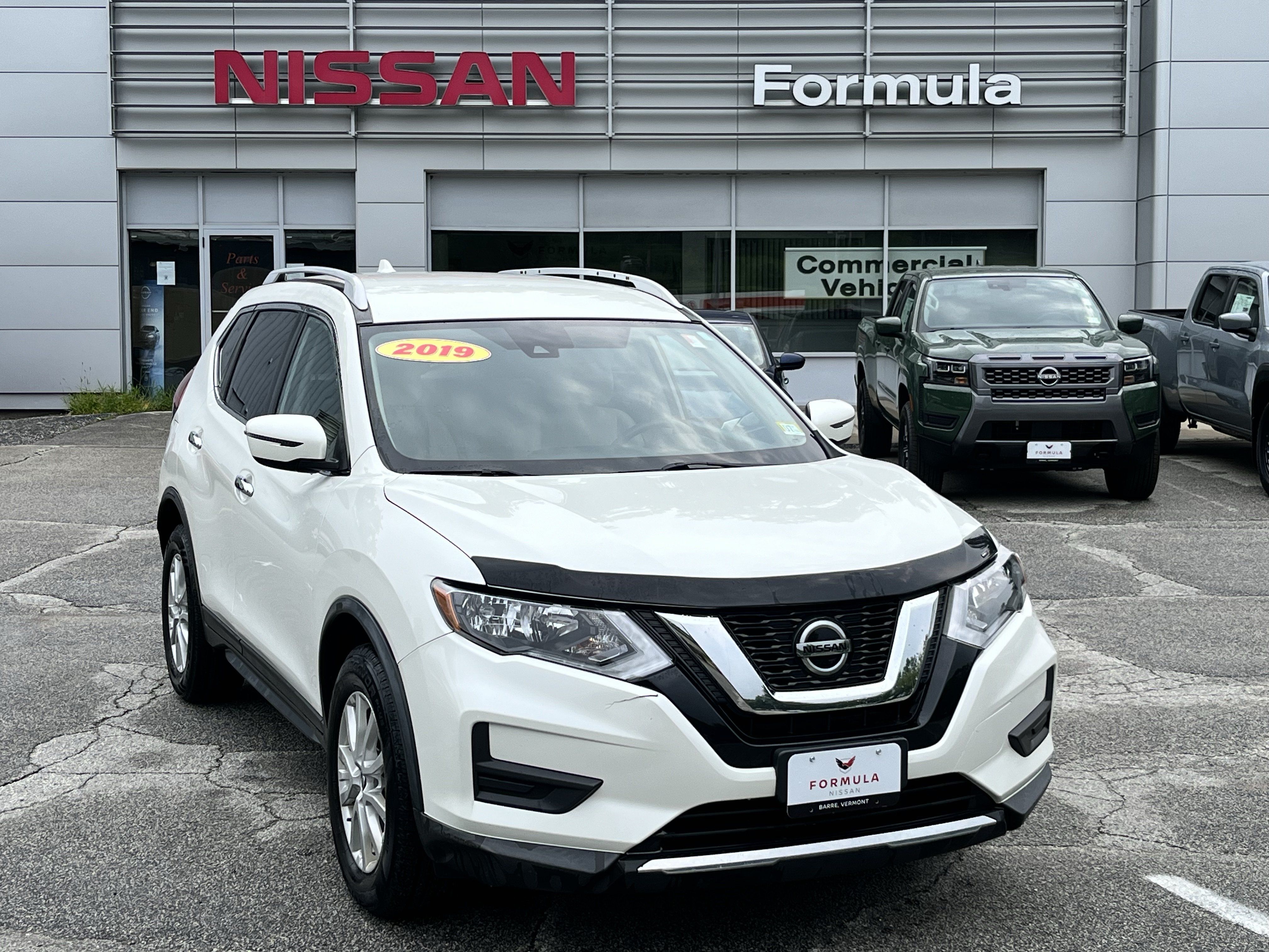 Used 2019 Nissan Rogue SV AWD/4WD image 1