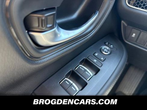 New 2027 Honda HR-V EX-L image 8