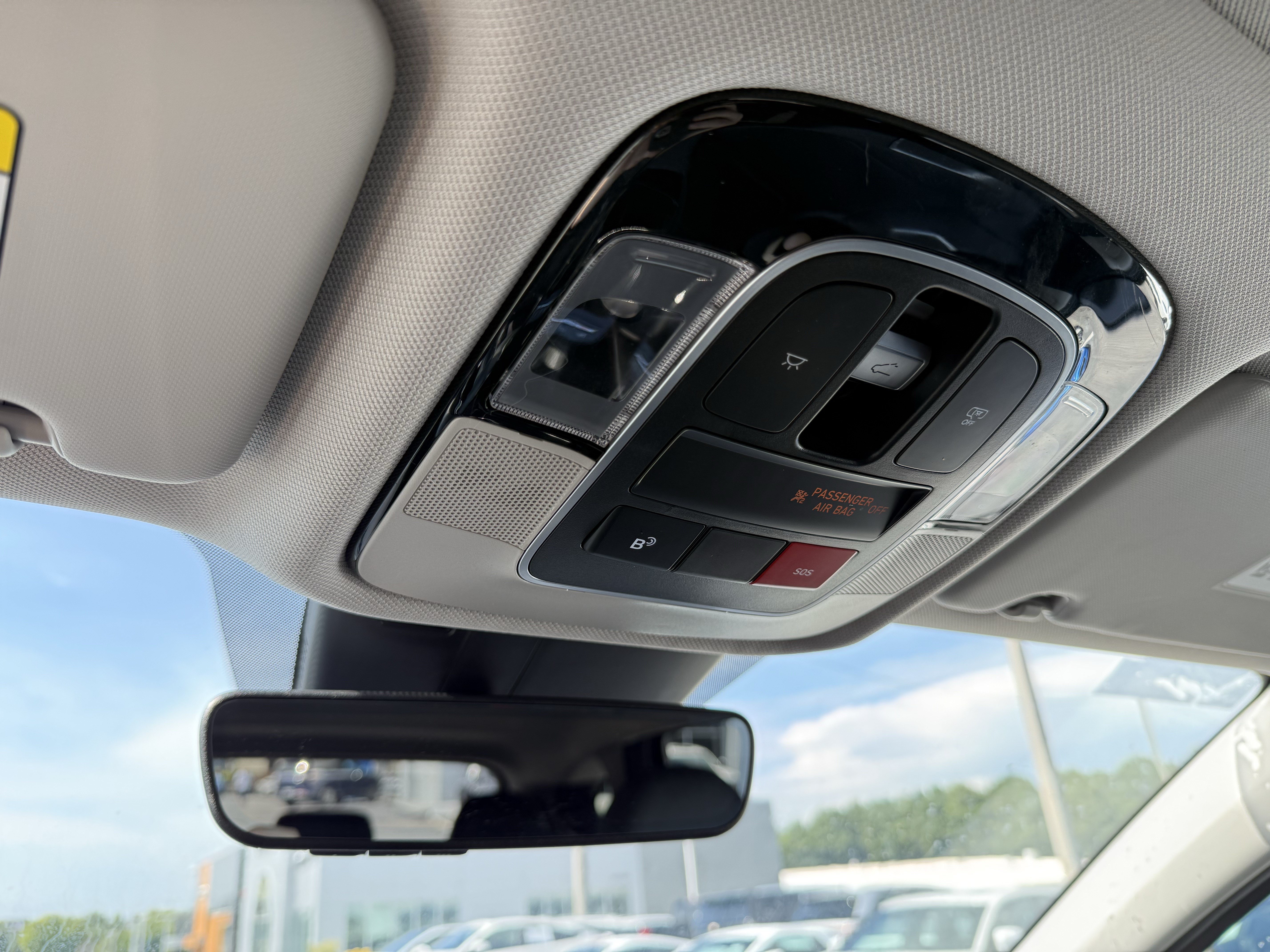 Used 2025 Hyundai Tucson Limited FWD image 26