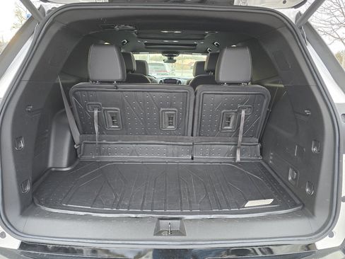 Used 2023 Chevrolet Traverse Premier w/ Redline Edition image 29