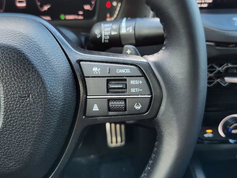 Used 2023 Honda Accord Sport image 19