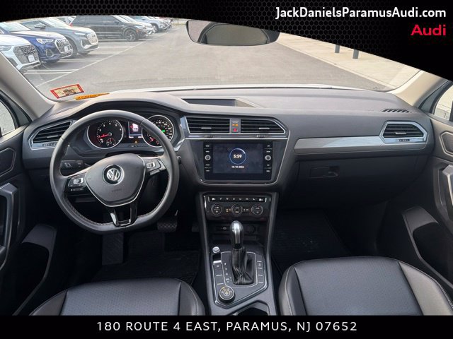 Used 2021 Volkswagen Tiguan SE w/ Panoramic Sunroof Package AWD/4WD image 9