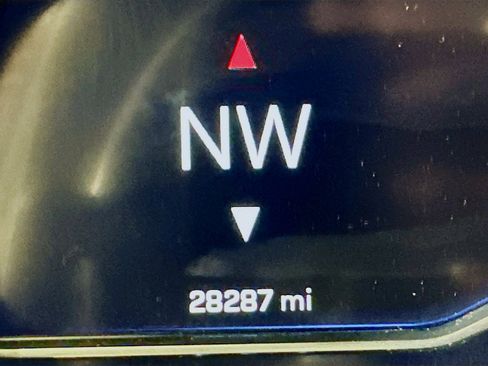 Used 2023 Chevrolet Tahoe Premier image 19