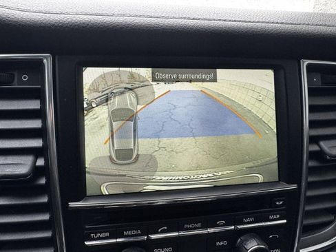 Used 2014 Porsche Panamera S image 40