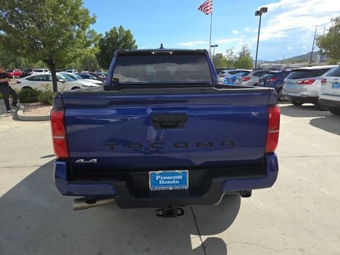 Used 2025 Toyota Tacoma SR5 AWD/4WD image 6