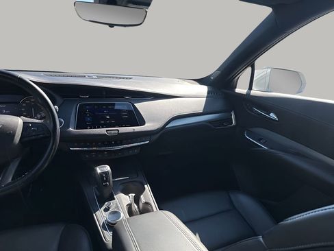 Used 2019 Cadillac XT4 Premium Luxury w/ Enhanced Visibility Package image 24