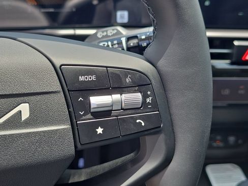 New 2026 Kia Sportage EX FWD image 31