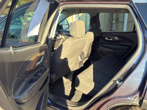 Used 2018 GMC Terrain SLE image 28