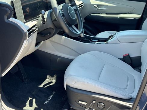 Certified 2025 Hyundai Tucson SEL FWD image 9