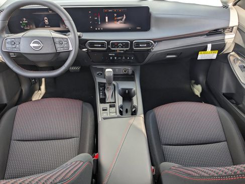 New 2027 Nissan Sentra SR w/ Floor Mat Package FWD image 11