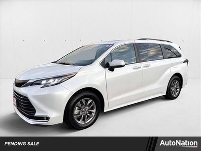 Used 2023 Toyota Sienna XLE