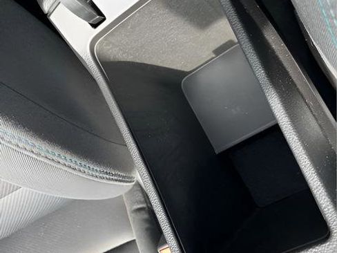 Used 2017 Chevrolet Cruze LT w/ Sun And Sound Package FWD image 20