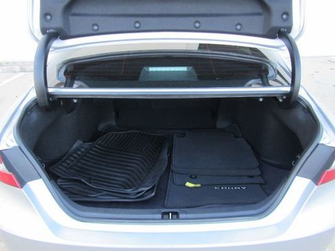 Used 2023 Toyota Camry SE image 25