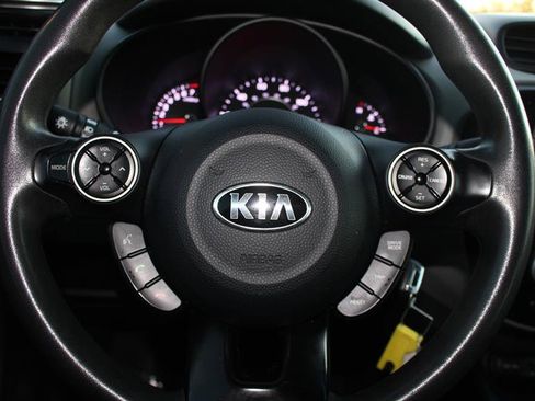 Used 2019 Kia Soul BASE image 13