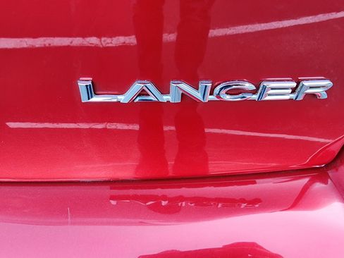 Used 2017 Mitsubishi Lancer ES image 9