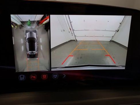 New 2026 Cadillac Lyriq V image 24