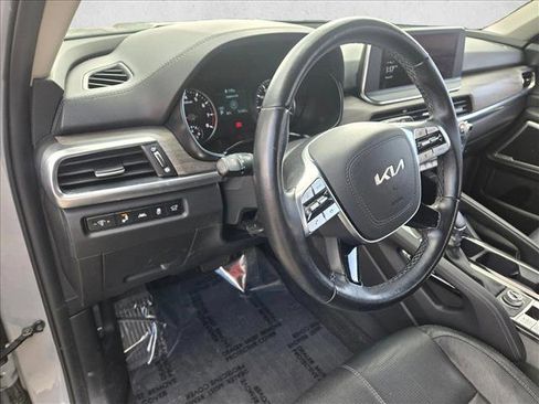 Used 2022 Kia Telluride EX w/ EX Premium Package image 9